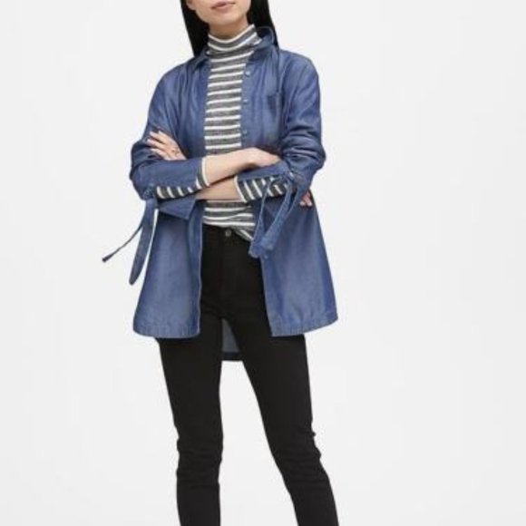 Banana Republic Tops - BANANA REPUBLIC Women's Parker Blue Long Sleeve Button Up Collared Shirt M